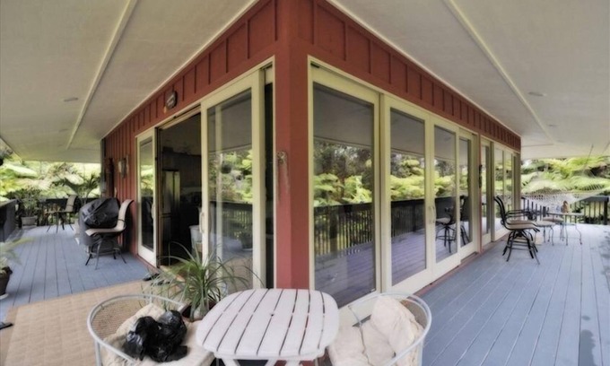 Ohia Estates House | ~Peace and Tranquility in rain-forested Volcano on luxurious property ~