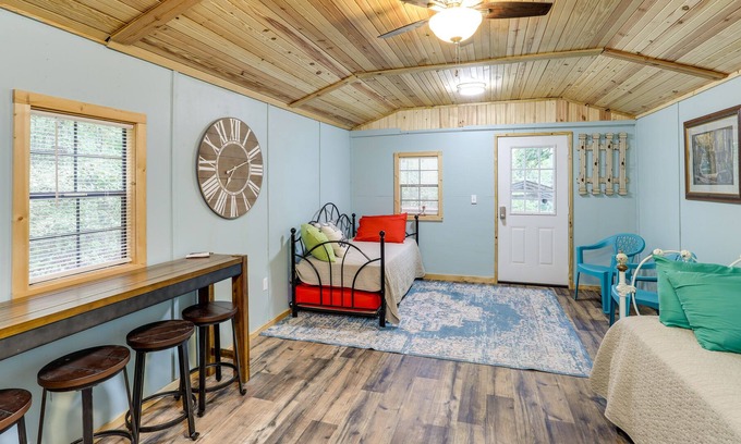 Myrtle Apartment | Peaceful Alton Vacation Rental w/ Grill!