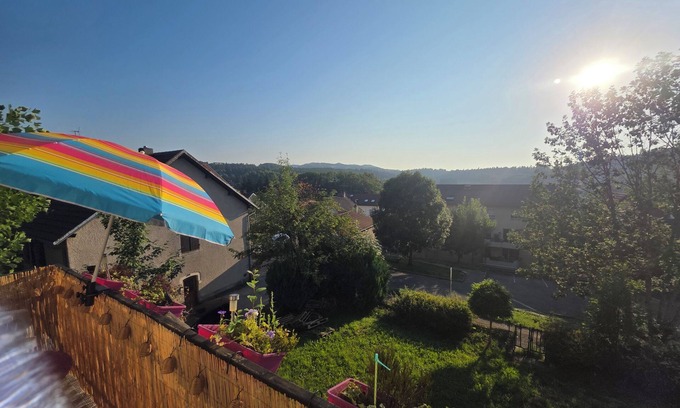 Maiche Apartment | Peaceful apartment for 1 to 4 people, 2 steps from the town center.