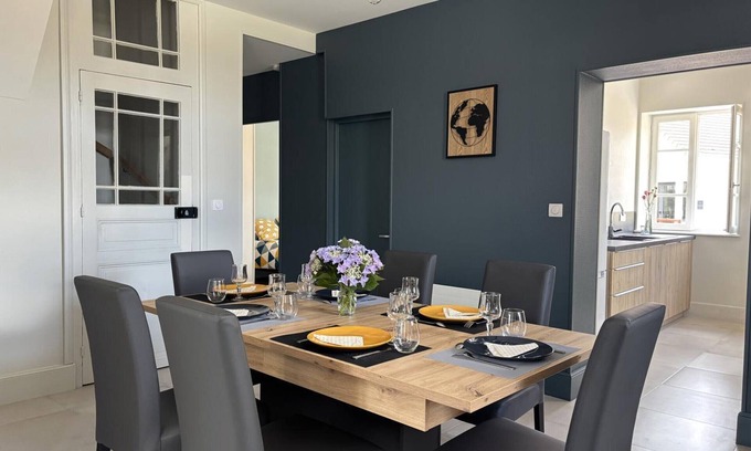 Saligny-sur-Roudon Cottage | Peaceful cottage for 4 in Allier, near PAL, linens included