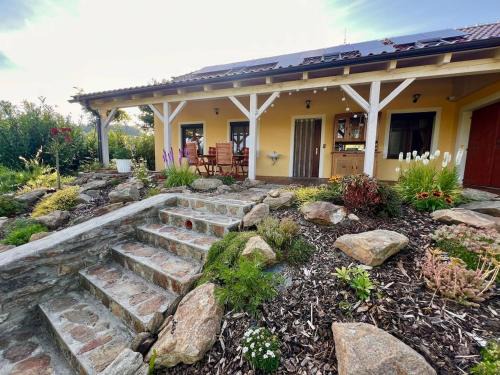 Drslavice Apartment | Peaceful cottage on the edge of the Bohemian Forest