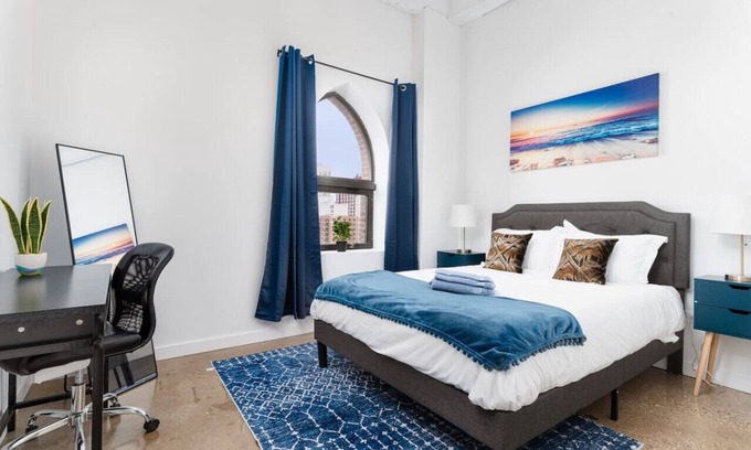 Uptown Apartment | Peaceful Cozy Beach View| 13 mins DT | 4 mins Lake