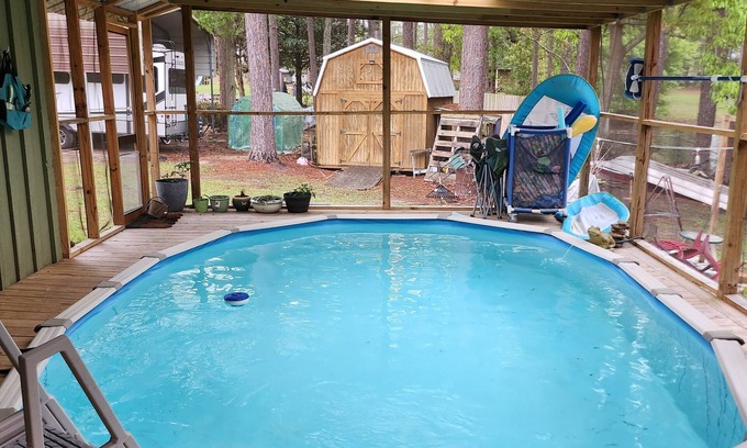 Tifton House | Peaceful Duck Pond close to I75