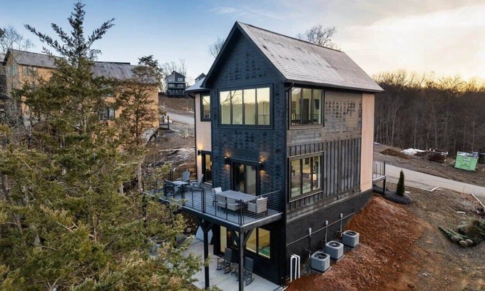 Sevierville Cabin | Peaceful Fall Getaway | Luxe Cabin + Private Pool