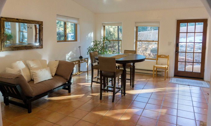Canada de los Alamos House | Peaceful Forest Home - Comfy and Well-equipped
