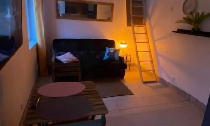 Tourlaville Apartment | Peaceful cocooning cottage