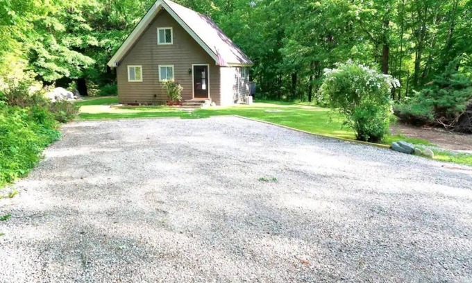 Otis House | Peaceful Getaway in the Berkshires