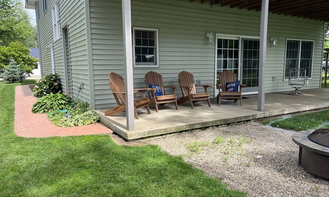 Celina House | Peaceful Lakehouse with Amazing Grand Lake Views