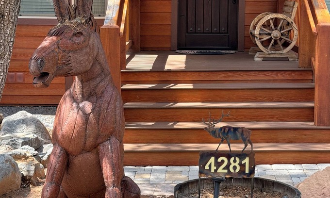 Show Low Cabin | PEACEFUL, QUITE, COMFORTABLE UNIQUE GET AWAY FROM THE HEAT!