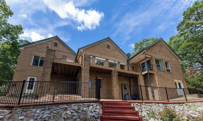 Hot Springs Village House | Peaceful Retreat w/Lakeview in Hot Springs Village