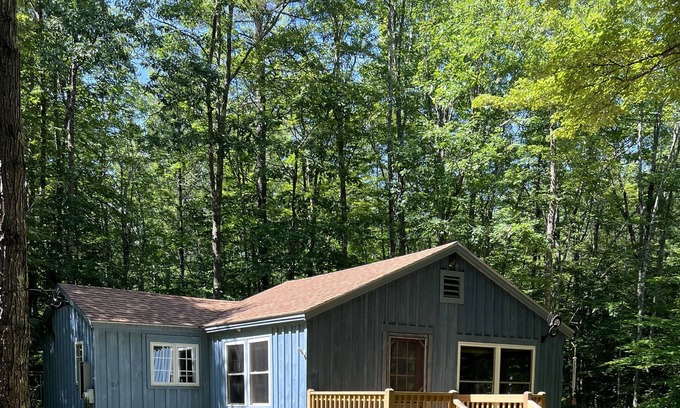 Bridgton Cottage | Peaceful Retreat