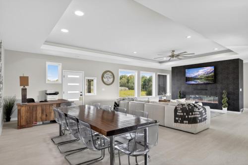 Hamburg House | Peaceful Secluded Wausau Retreat home