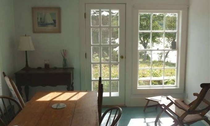 Swans Island House | Peaceful Shoreline House