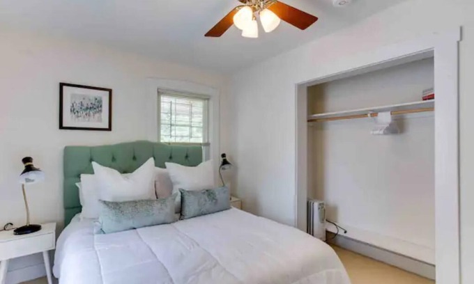 Potomac West Apartment | Peaceful Spacious 1BR w Sunroom! - mins to metro