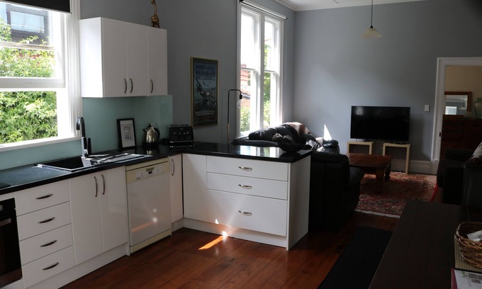 Thorndon House | Peaceful, Spacious Urban Edge Villa