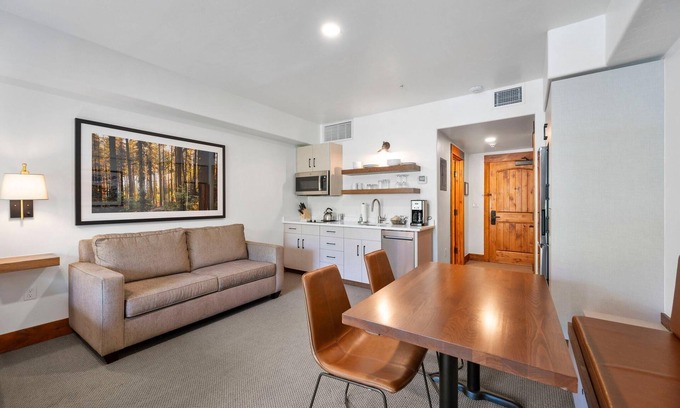 Tamarack Apartment | Peacefull Studio With Fireplace and Jet Tub