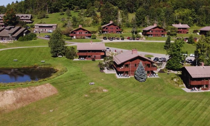 Moscow Condo | Peak Foliage - Trapp Guest House. Unbelievable Views! Sat-Sat weekly discounts