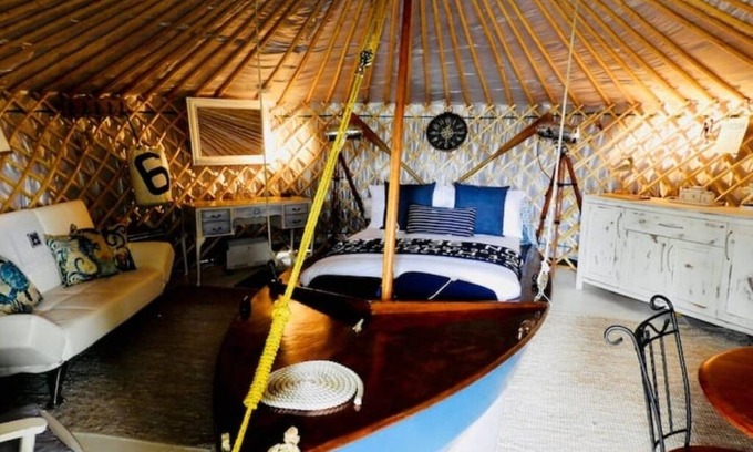 Emsworth Apartment | ‘PEARL’ a luxury waterside yurt with harbour views