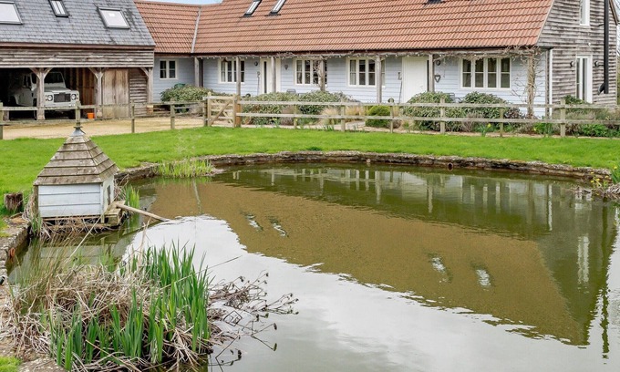 Beckington Cottage | Pears Cottage is set on the edge of the village of Beckington, located in the picturesque Somerset c
