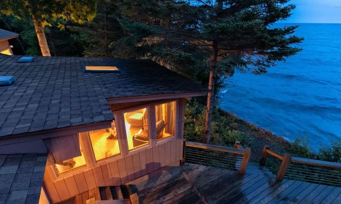 Lutsen House | Pebble Beach Paradise on Lake Superior. Amazing views, updated & fresh inside.