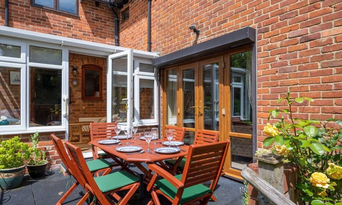 Elham House | Peels End in Canterbury