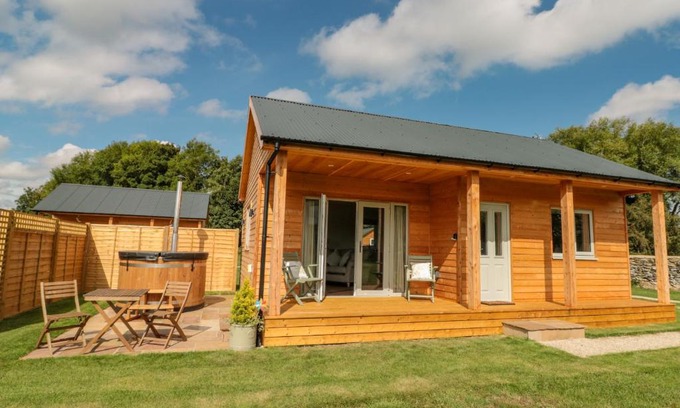Easterside House | Peep o' Day