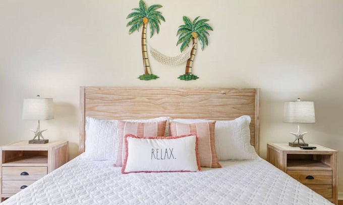 Palm Coast House | Pelican Palm - The perfect holiday stay!