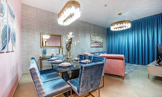Dubai Marina Apartment | Pelican Stay – Full Marina and Pool View