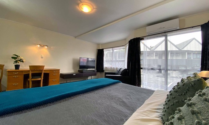 Whangarei Hotel | Pembrooke Motor Lodge