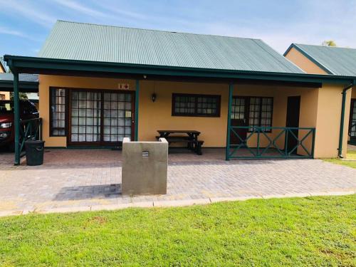 Bela-Bela Ski Chalet | Pendleberry Grove Unit 8