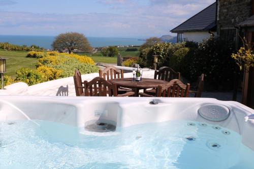 Aberporth House | Penlan Coastal Cottages-Millstone