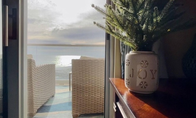 Pensacola Beach Condo | Pensacola Beach 🇺🇸 Beautiful Balcony Sunsets🌅 Gulf Front☀️ Regency Towers ❤️Couples