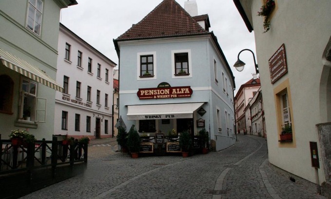 Tabor House | Pension Alfa & Whisky Pub