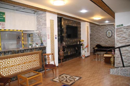 Campoamor Hotel | Pension La Lambra Azul