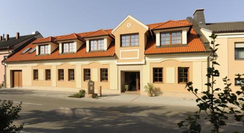 Illmitz House | Pension zur Sonne