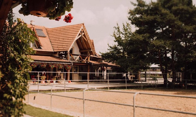 Lubotice House | Pension Zwicker