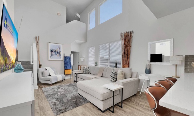 Ocotillo Condo | Penthouse Pool/Mountain Views! Resort Living.