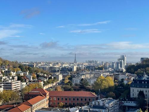 Sevres Apartment | Penthouse vue Tour Eiffel, près Château Versailles