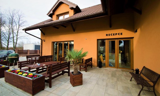 Jirny House | Penzion Na Americe