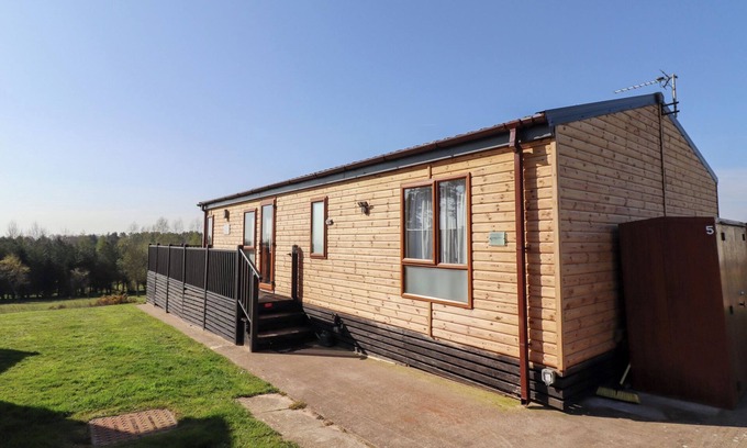Swarland Cottage | PERCY WOOD COUNTRY PARK, pet friendly in Swarland