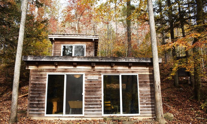 Stanton House | Peregrine Cabin - Off the Grid, hike-in cabin
