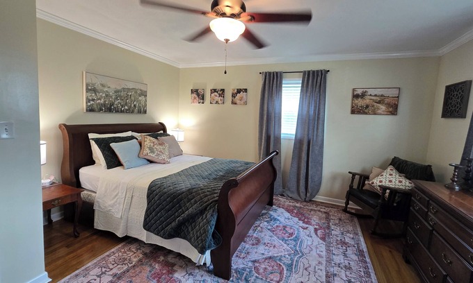 Pansey House | Perfect and convenient location. Many amenities.
