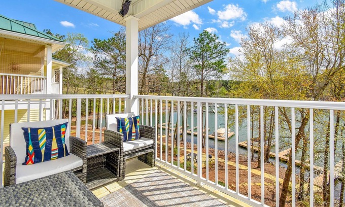 Dadeville Condo | Perfect condo on Beautiful Lake Martin!