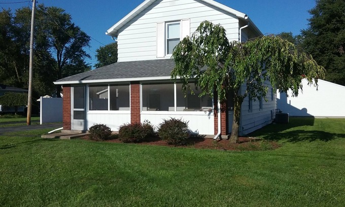 Huron House | Perfect family getaway destination to enjoy Lake Erie Shores and Cedar Point!