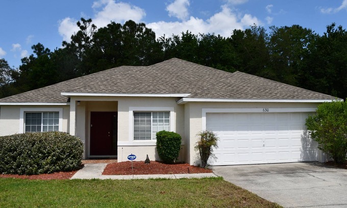 Thousand Oaks House | Perfect Family Villa with Private Pool and featured Gameroom minutes away from Disney!