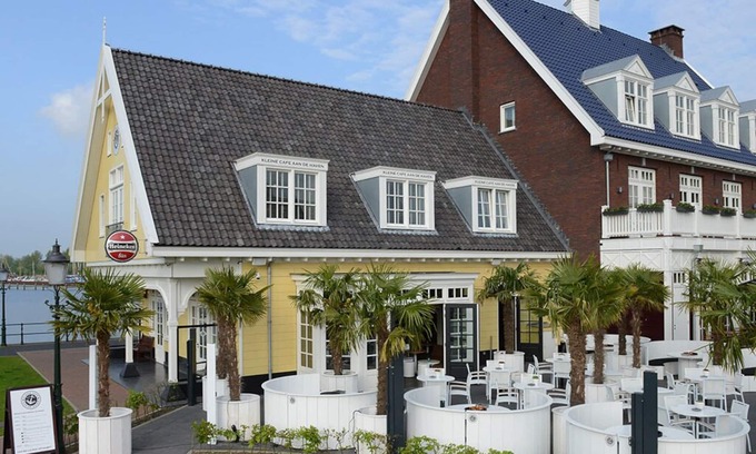 Municipality of Huizen House | Perfect Group Getaway | Near Huizen Harbor, Goois Nature Reserve | 4 Units