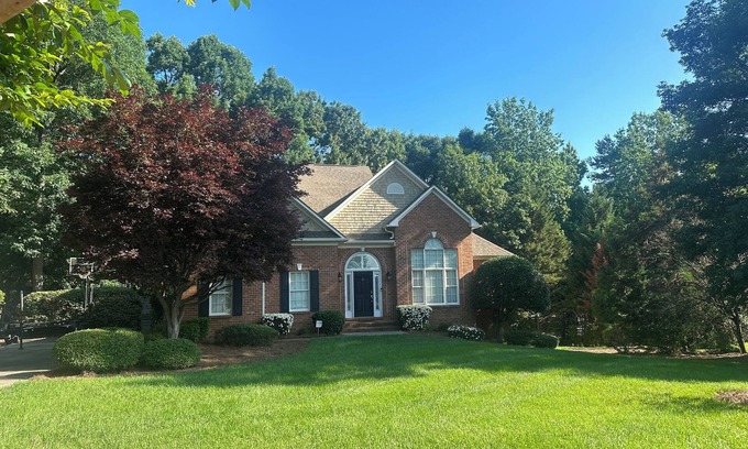 Mooresville House | Perfect Home for a Getaway with access to the lake and a backyard skate bowl! n