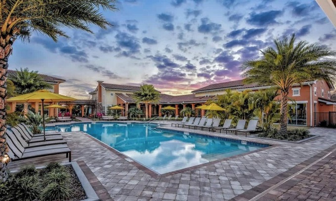 Kissimmee Apartment | Perfect King Bed, Pet-Friendly, 15 Min to Disney