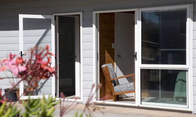 Pukehina House | Perfect location, 1 bedroom studio.