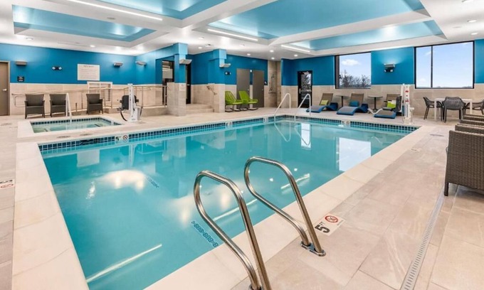 Tigard House | Perfect Stay! Free Hot Breakfast, Pool, Near Portland Art Museum